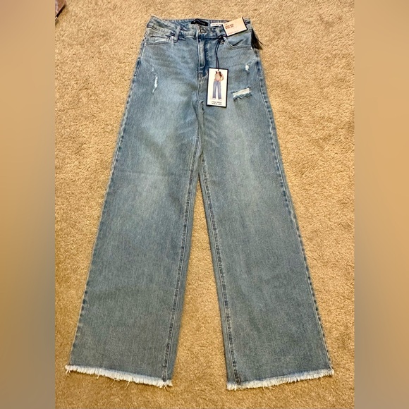🆕NWT BCBGeneration high rise wide leg jeans - Picture 1 of 2